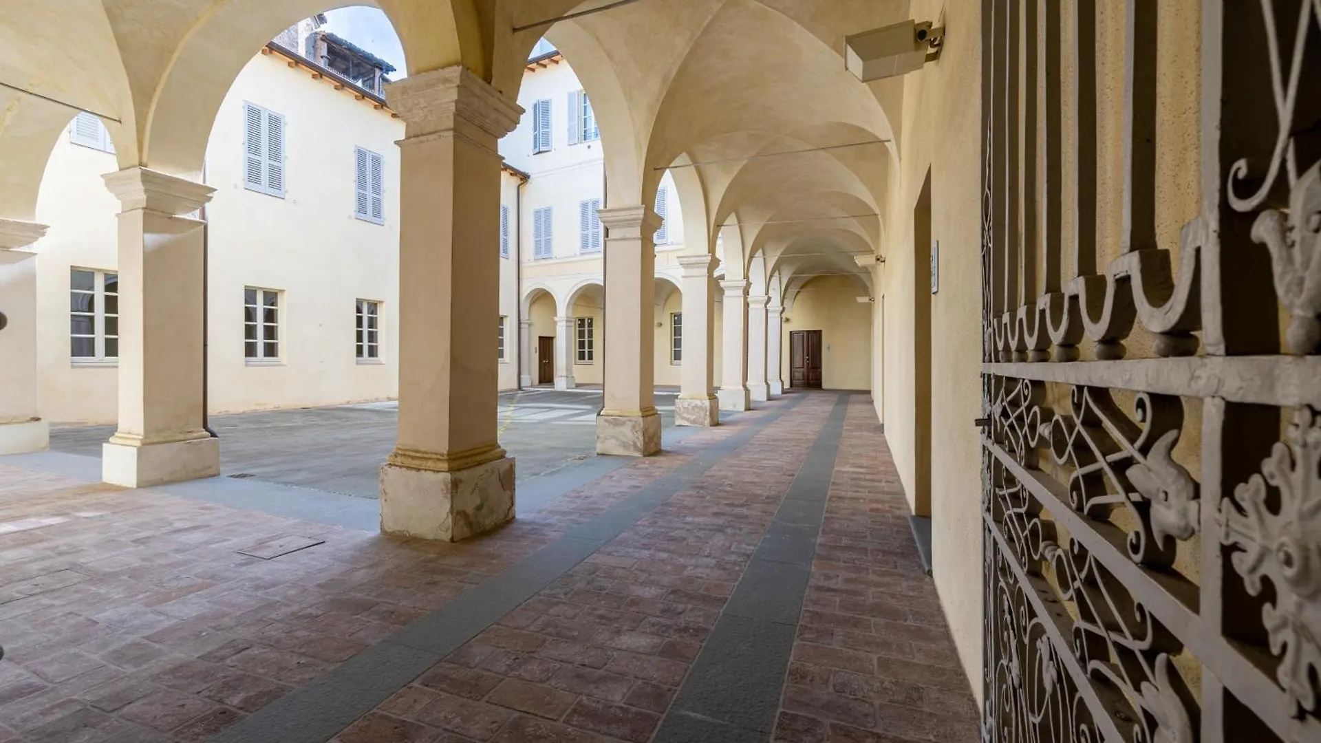 Chic Elegance At Borgo Tommasini Apartment Parma